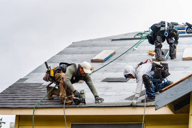 Professional Roofing technician working in Fort Lee, NJ